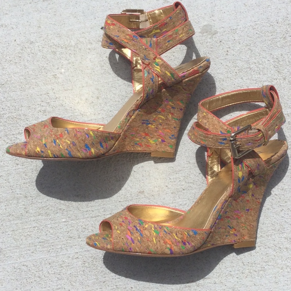 Report Signature Heels Sandals